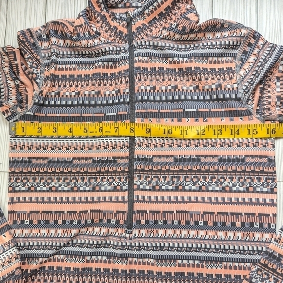 Nike Pro Dri Fit Half Zip in Aztec Peach Size Medium - Picture 9 of 10